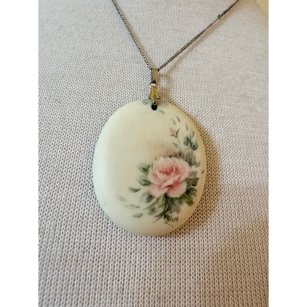 Vintage Velva Hand Painted Pink Rose Oval Pendant Necklace Cream Silver Tone 24"